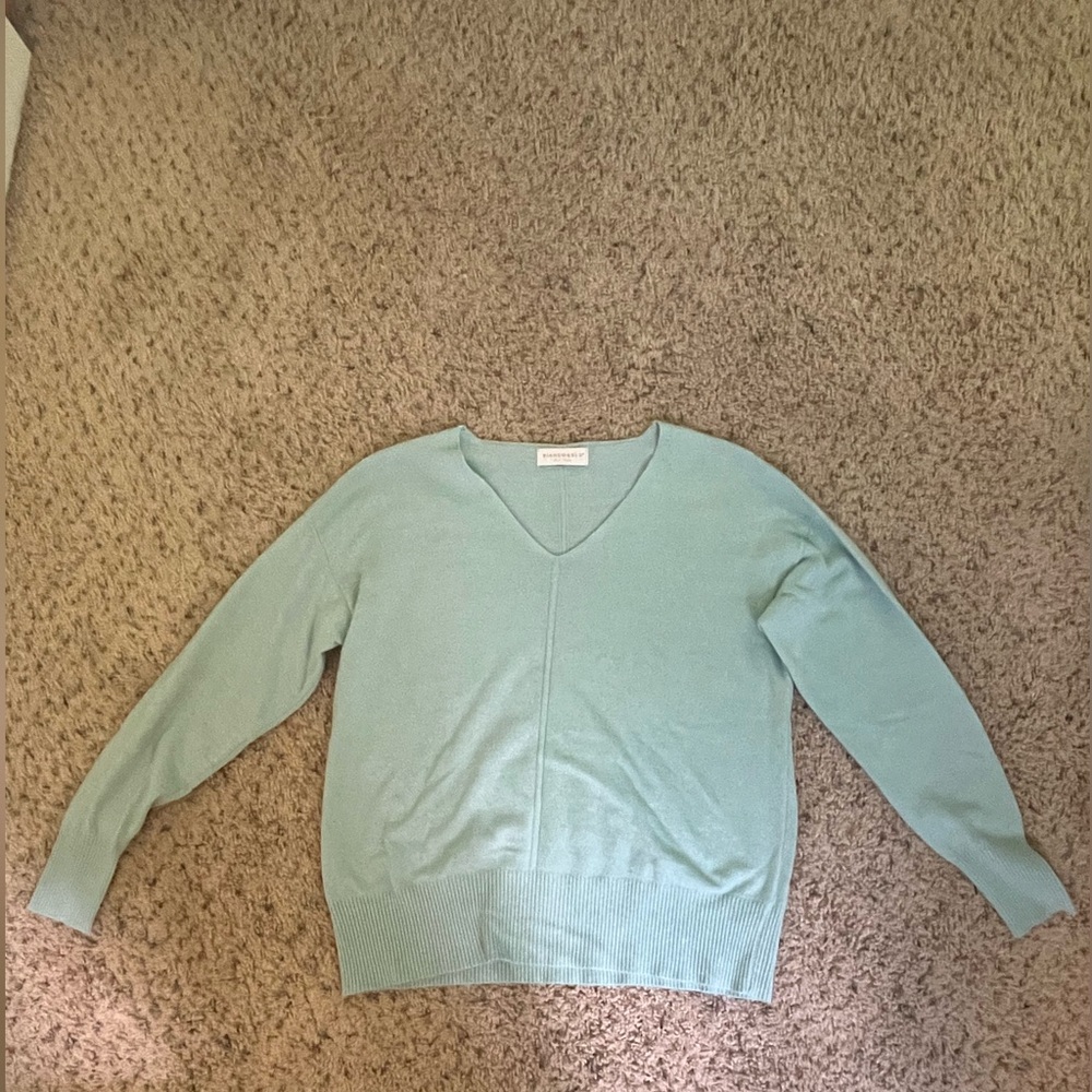 Elegant Mint V-Neck Sweater